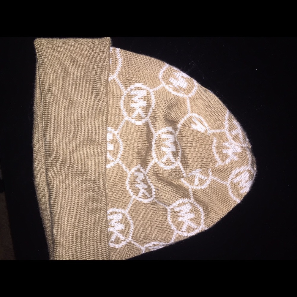 NWOT MK beanie