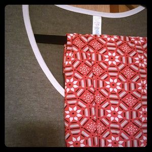 Lularoe xl perfect tee and tc leggings