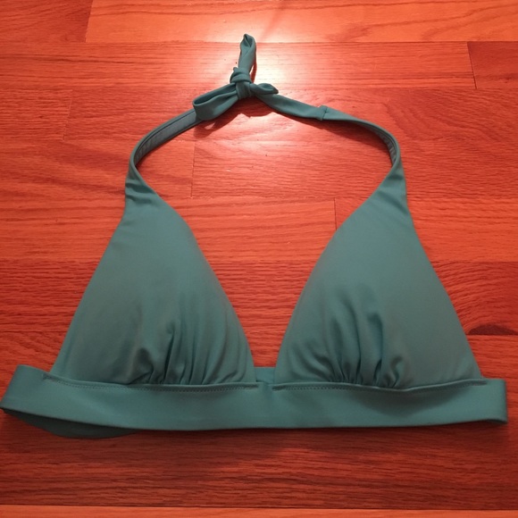 NWOT HOST PICK Victoria's Secret bikini top - Picture 3 of 6