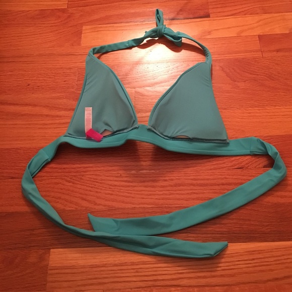 NWOT HOST PICK Victoria's Secret bikini top - Picture 4 of 6