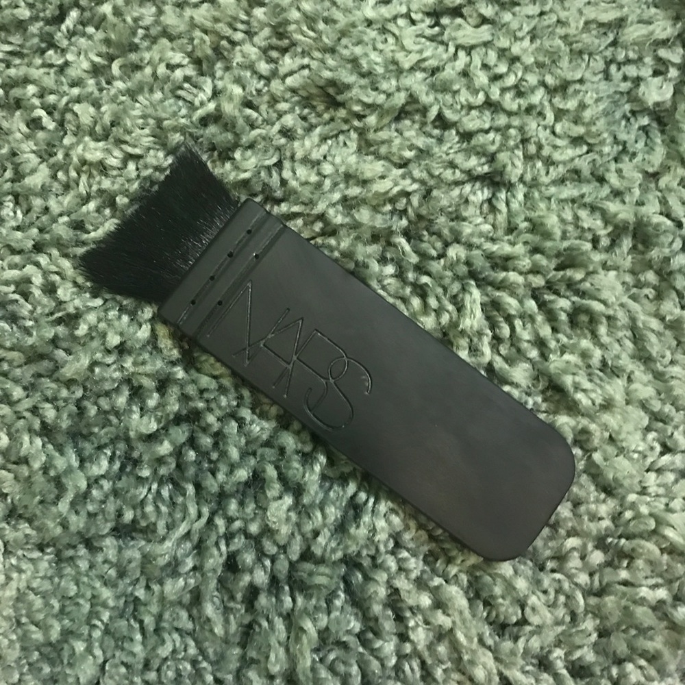 NARS ita contouring brush