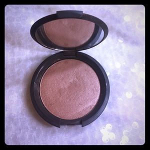 Becca Shimmering skin Prefector - ROSE GOLD pressd