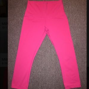 Lulu lemon Wunder Under cropped pants