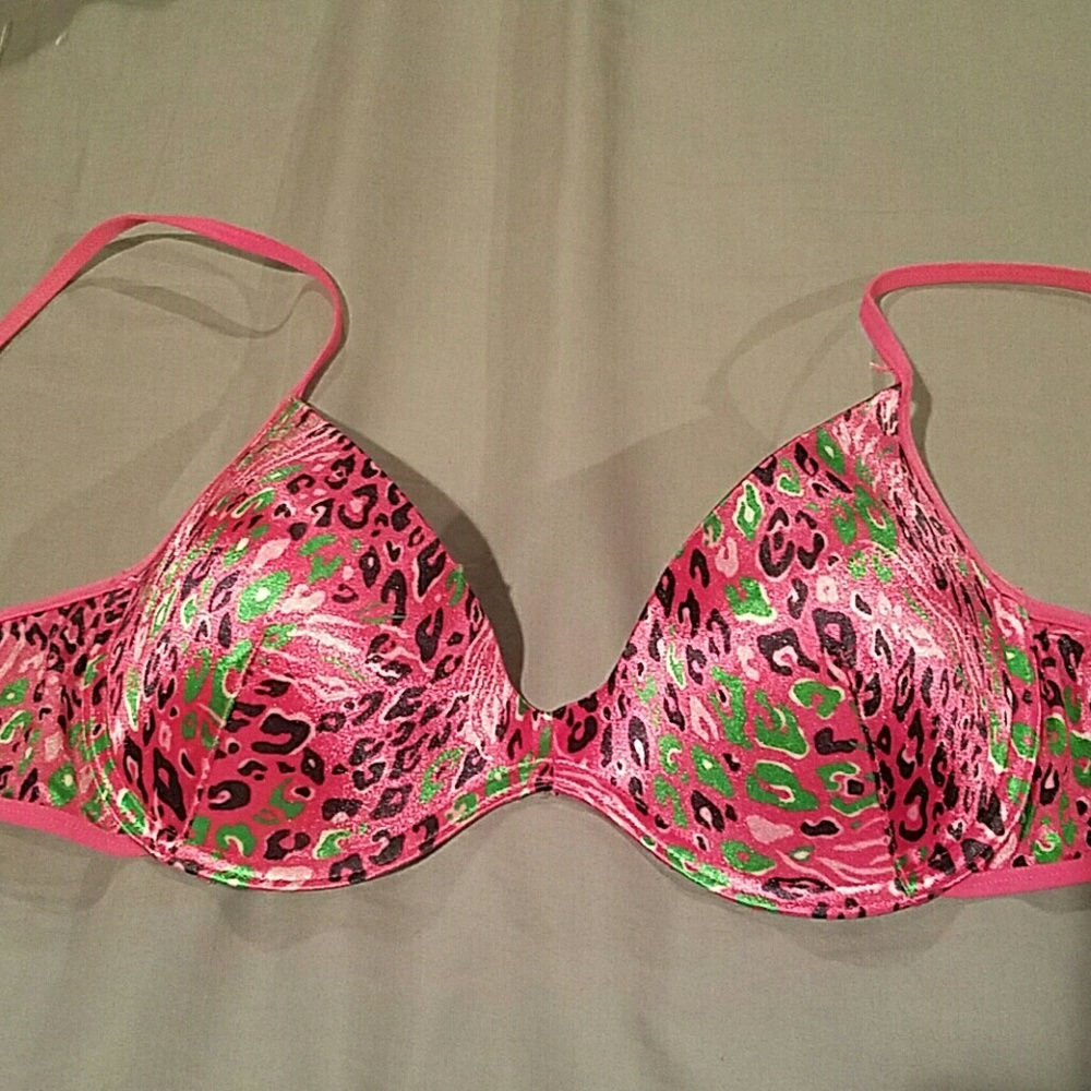Demi bra