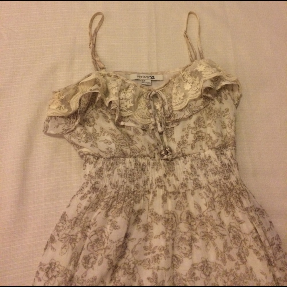 🔴 Forever 21 Floral Sun Dress