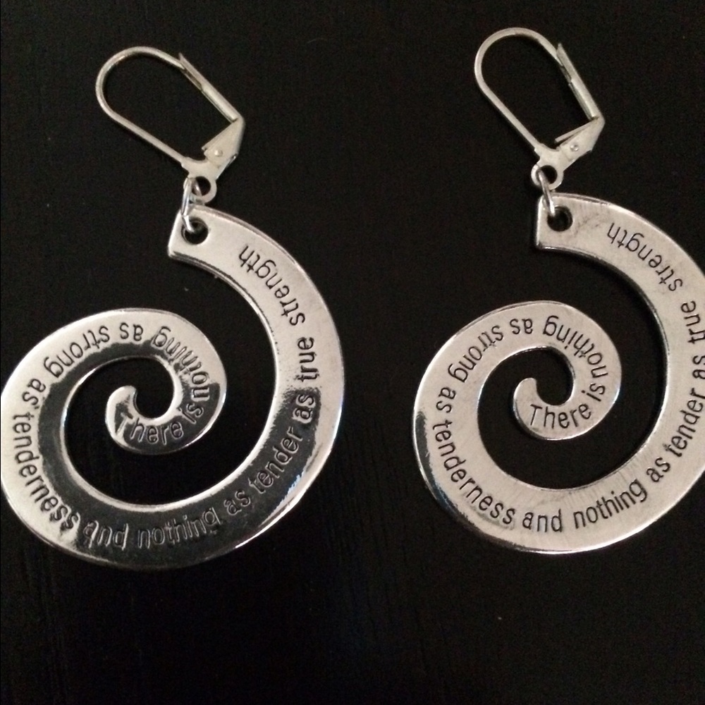 ⚫️ SOLD ⚫️ Silver Earrings