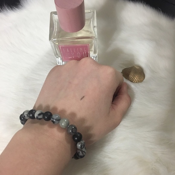 Handmade high-quality black and gray bracelet - Picture 3 of 3