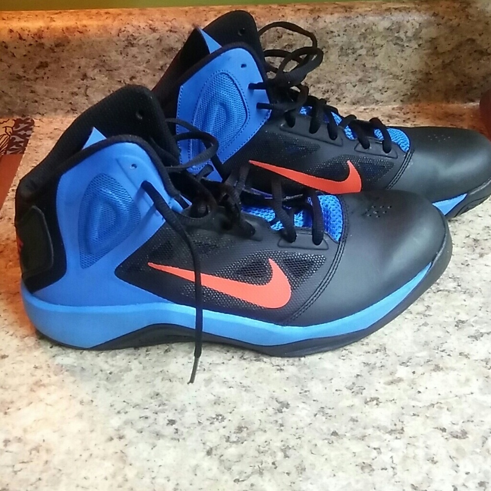 Nike 610202-001 Dual Fusion BB II Basketball