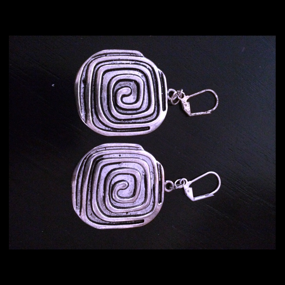 ⚫️ SOLD ⚫️ Silver Earrings