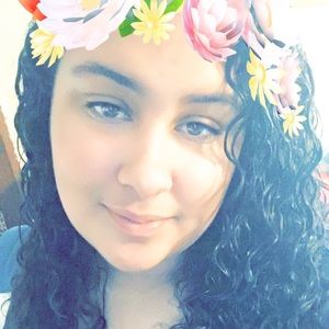 Meet your Posher, Lucinda