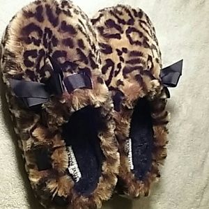 Used Ladies houseshoes