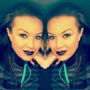 Meet your Posher, Katelyn