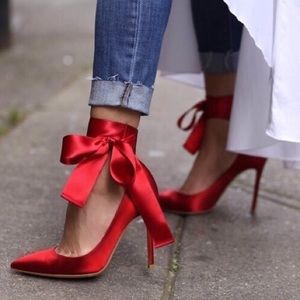 Meet your Posher, Lora