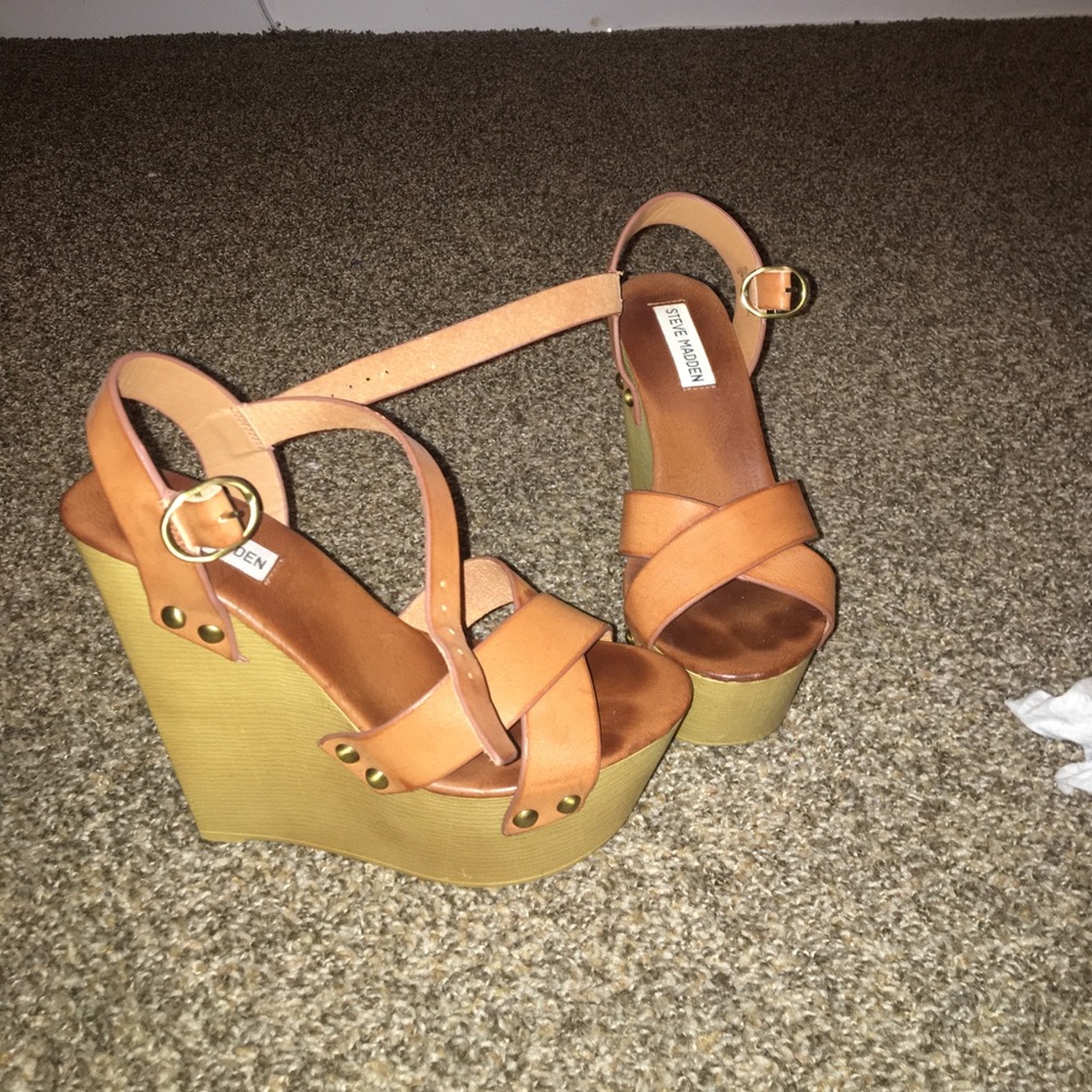 Steve Madden wedge