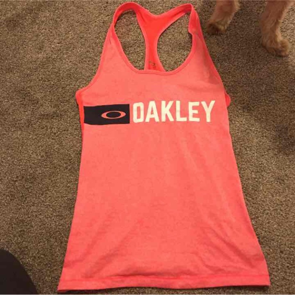 Oakley tank top