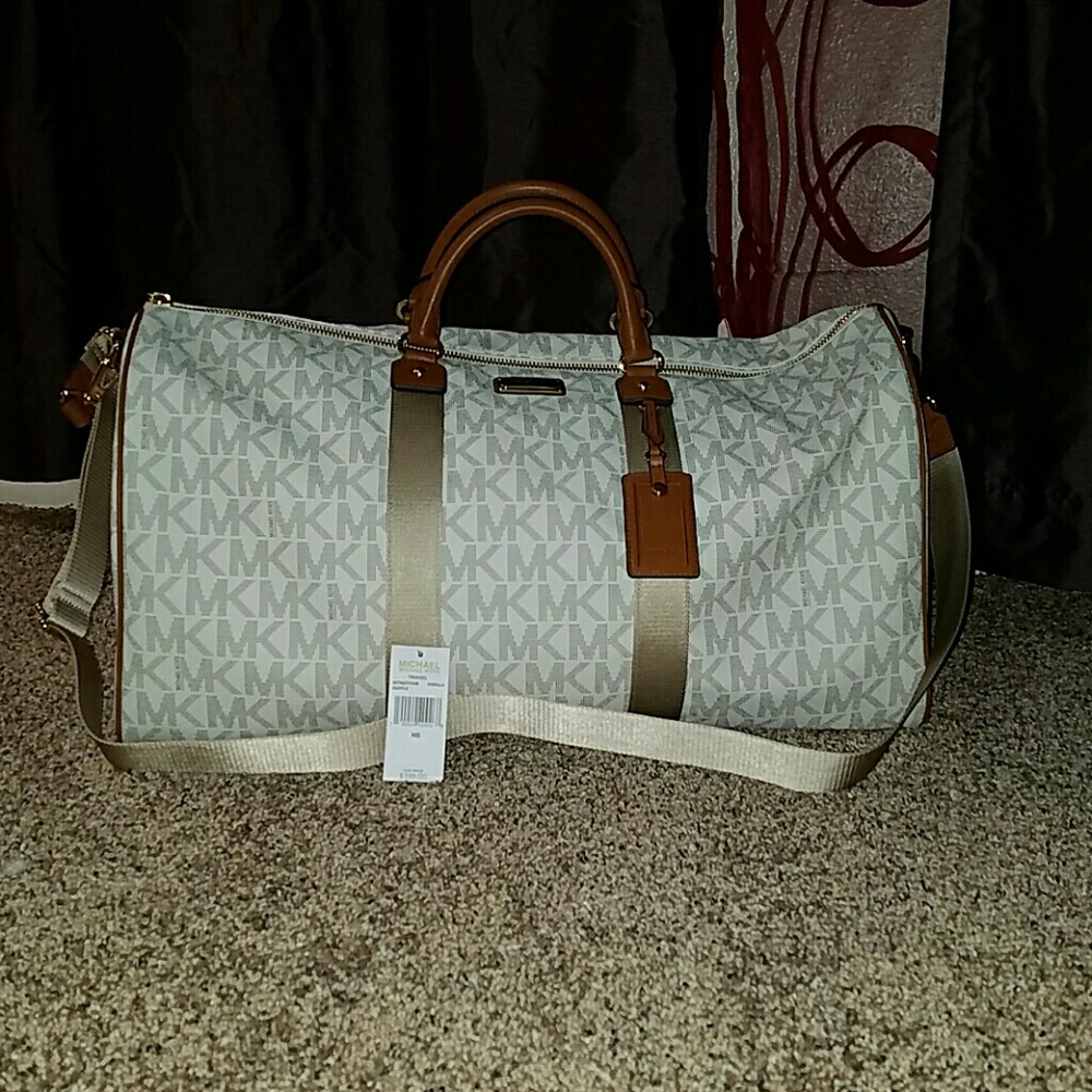 Michael Kors Duffle Vanilla