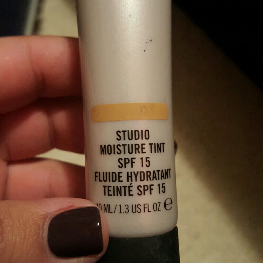 Mac studio moisture tint on hold