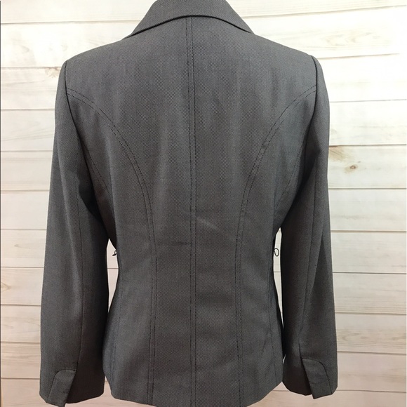 Ann Taylor Blazer Size 10 P - Picture 2 of 7