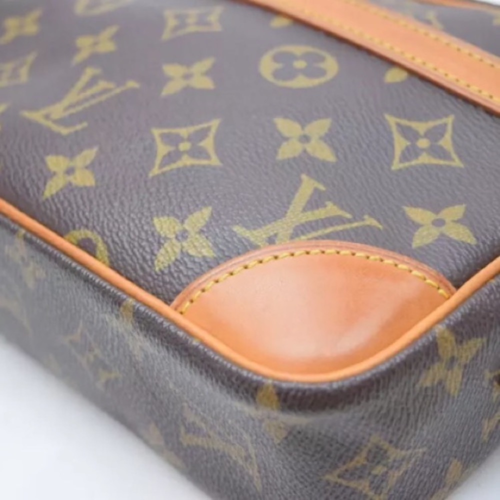 Authentic Louis Vuitton Shoulder Bag