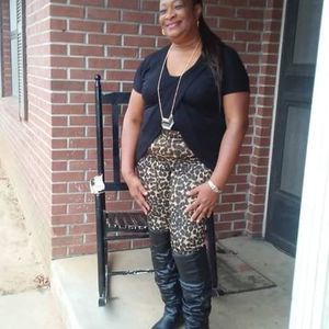 Meet your Posher, Loretta