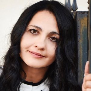 Meet your Posher, Paula