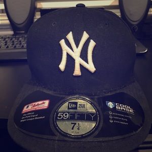Blue classic yankees hat