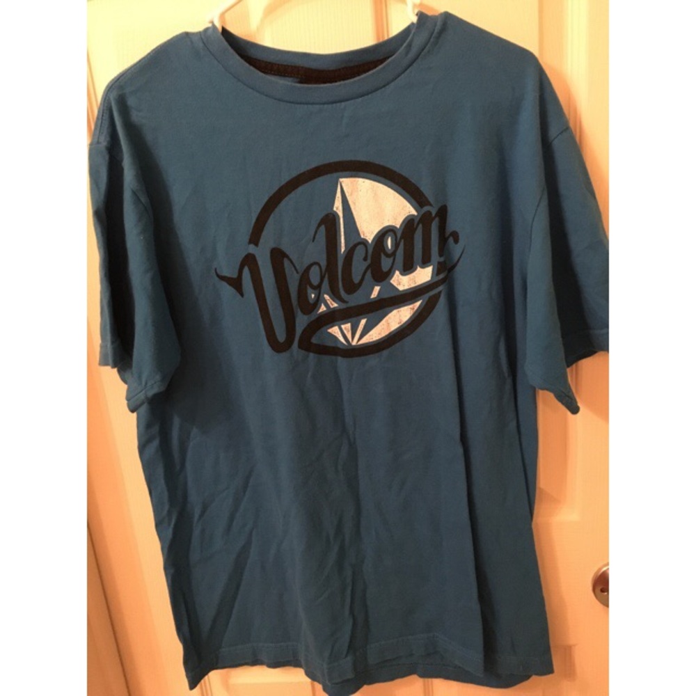 Volcom shirt