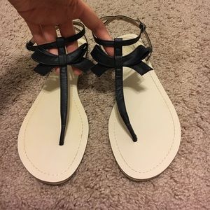 Sandals with Bow Detail!