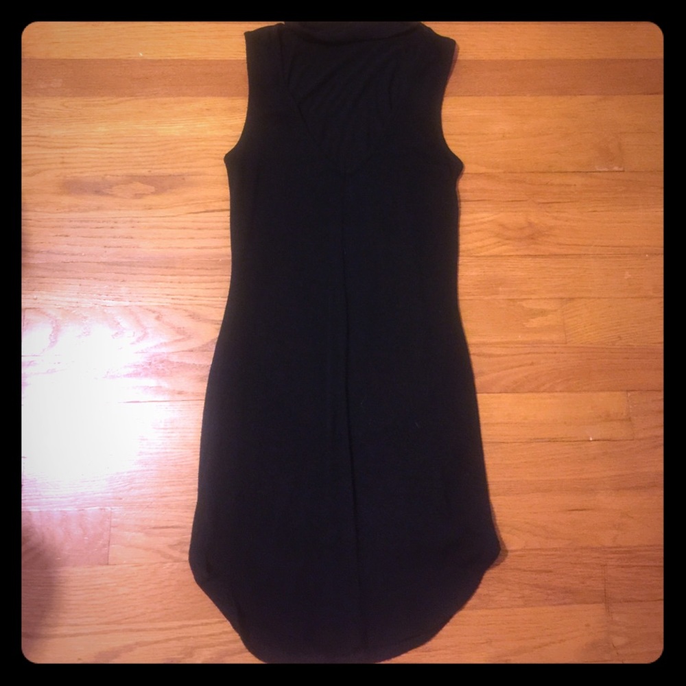 Black mini dress w choker collar detail