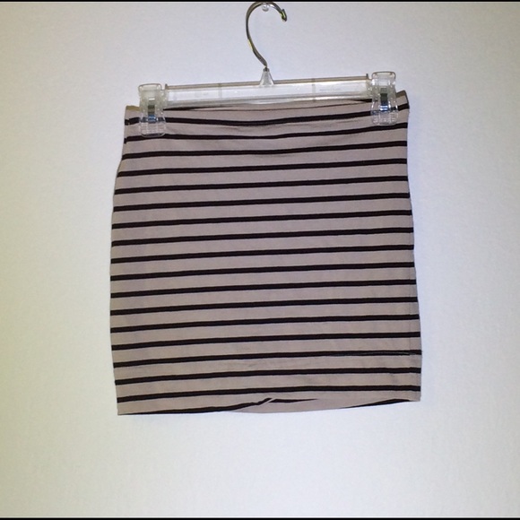 H&M Dresses & Skirts - Striped Mini Skirt
