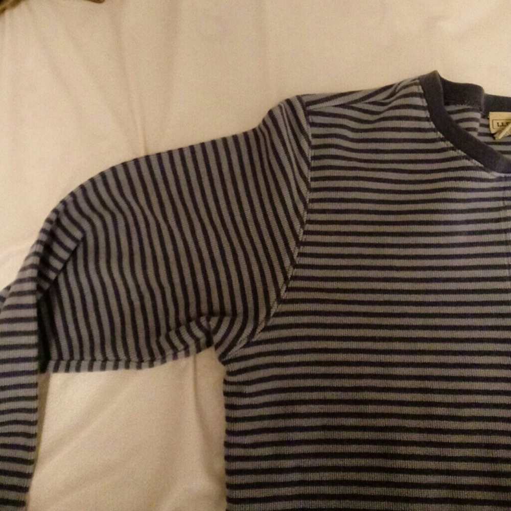 LL Bean long sleeve lite sweater - Picture 2 of 3