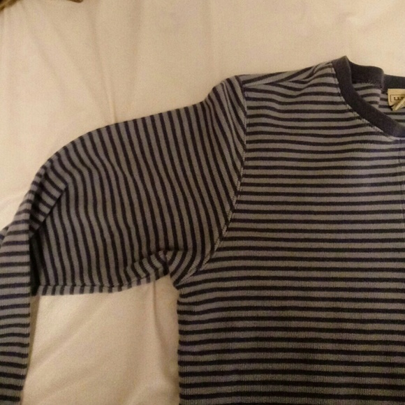 LL Bean long sleeve lite sweater - Picture 2 of 3
