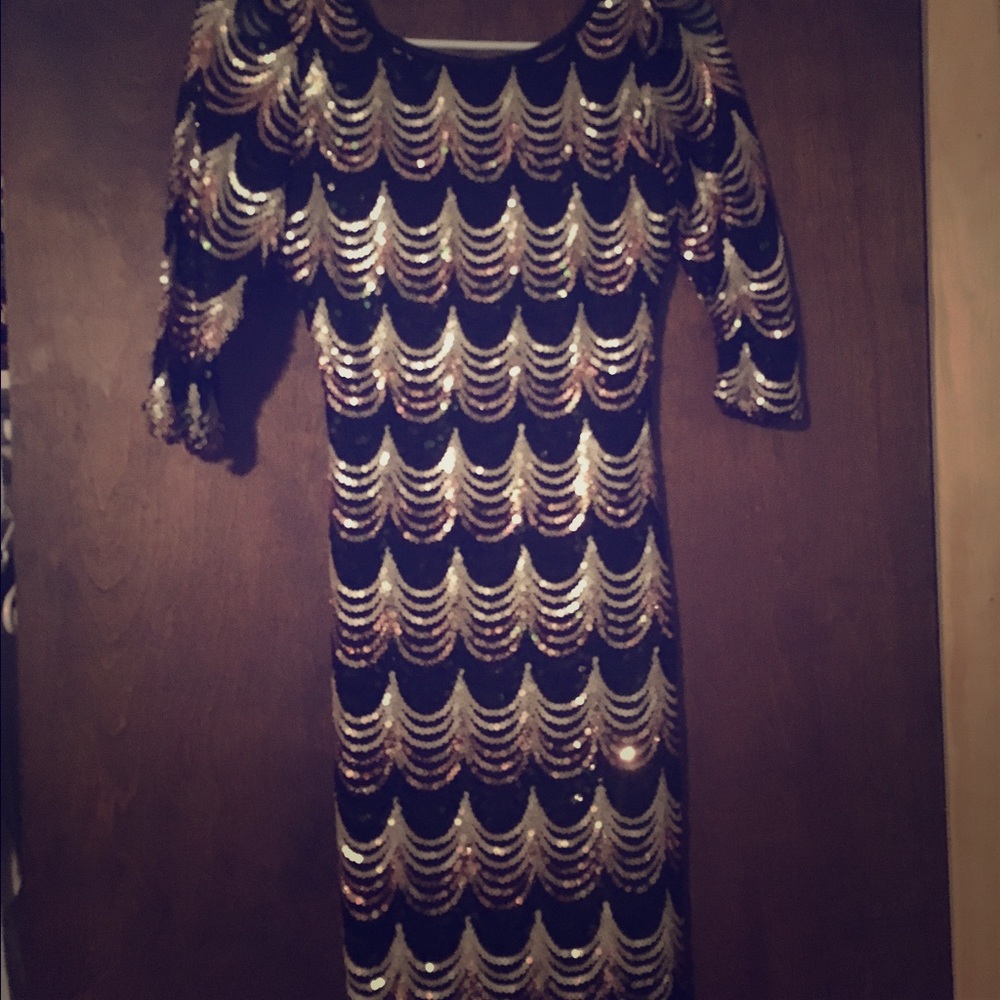 SALE❗️Sequin Cocktail Dress - Picture 1 of 3