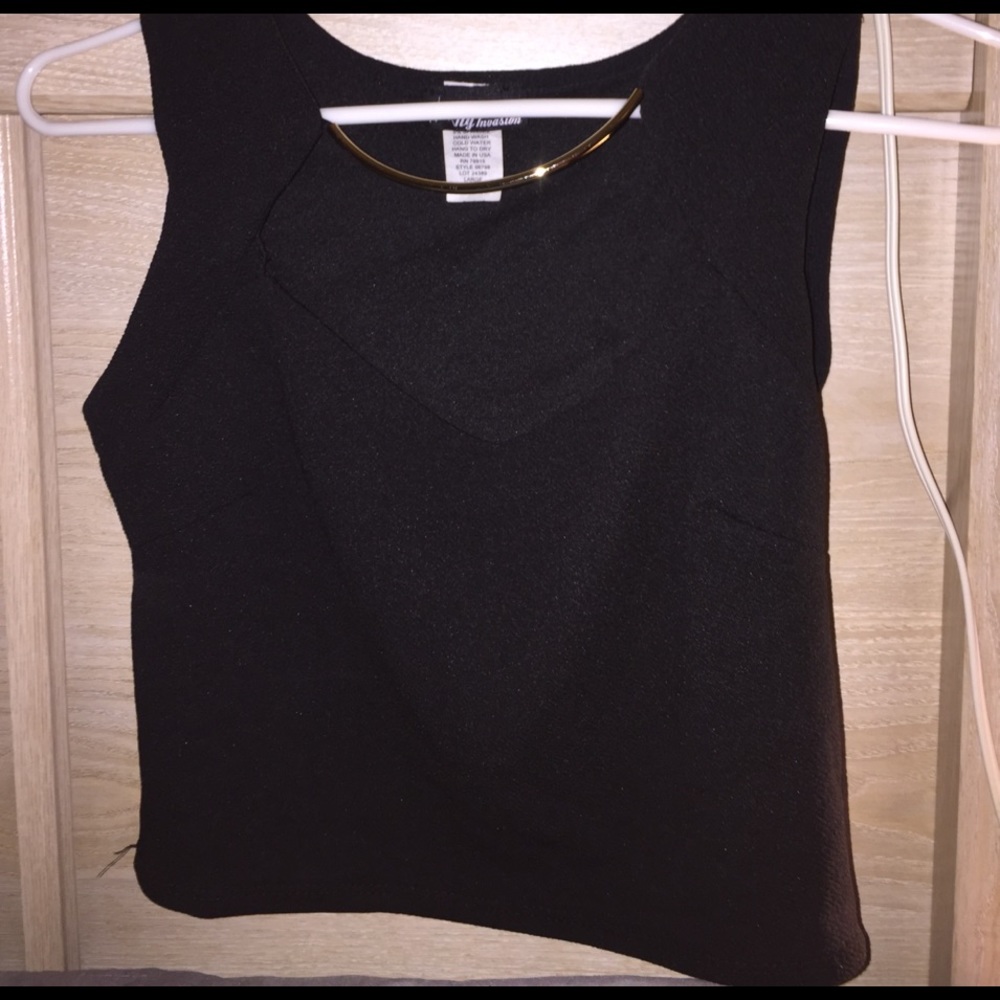 Black crop top with necklace