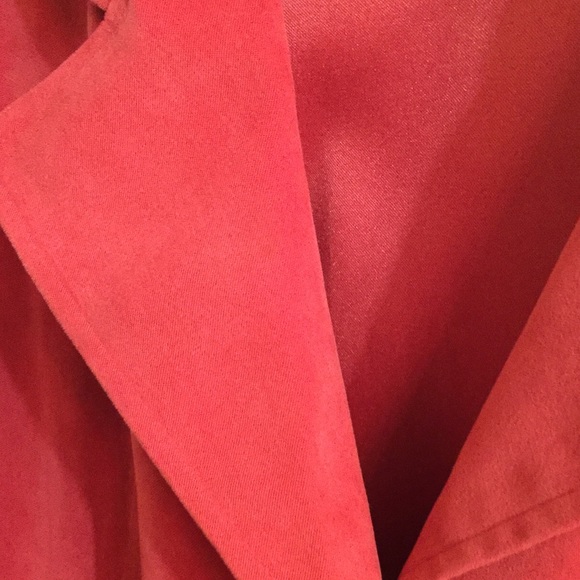 Red suit - Picture 5 of 6