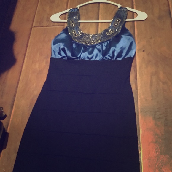 Short cocktail dress - Picture 3 of 4