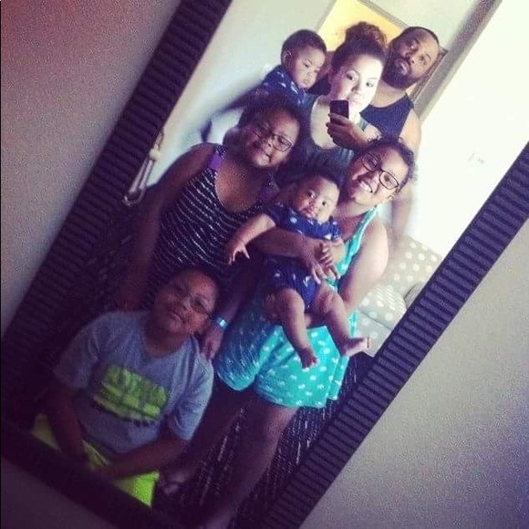 Hi! I'm Ashley ✨ - Picture 3 of 6