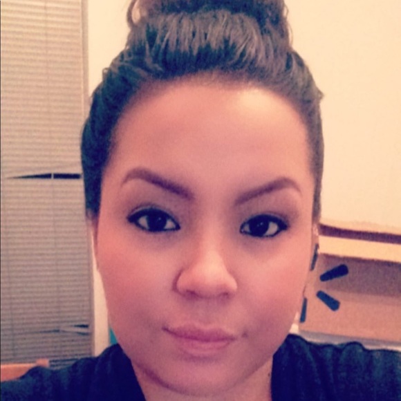 Hi! I'm Ashley ✨ - Picture 2 of 6