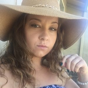 Meet your Posher, Katrina