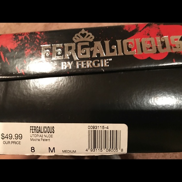 Fergalicious nude round toe pumps - Picture 2 of 4