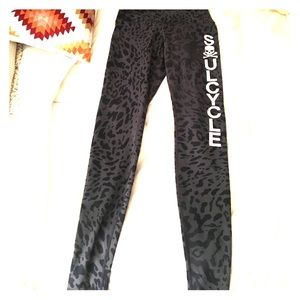 SoulCycle Lululemon high waisted pants
