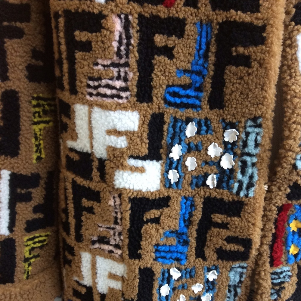 Meet your Posher, Philip