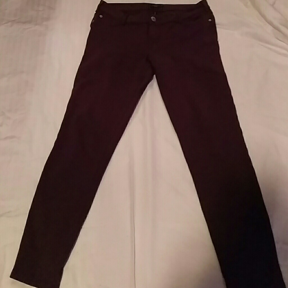Celebrity pink brown low cut skinny legs