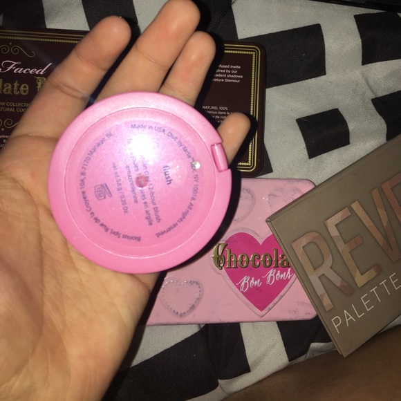 Tarte blush in flush - Picture 2 of 2