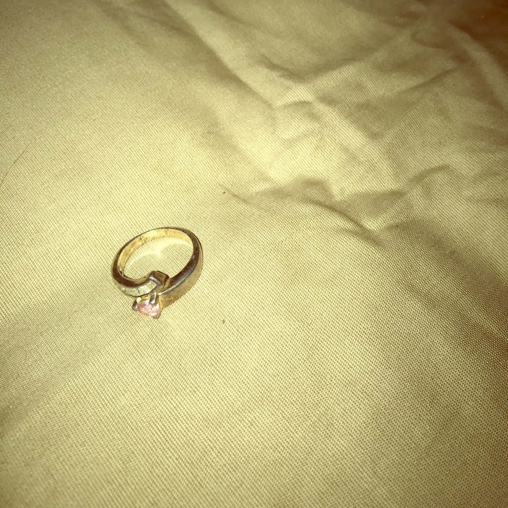 this is a beautiful ring that was never used