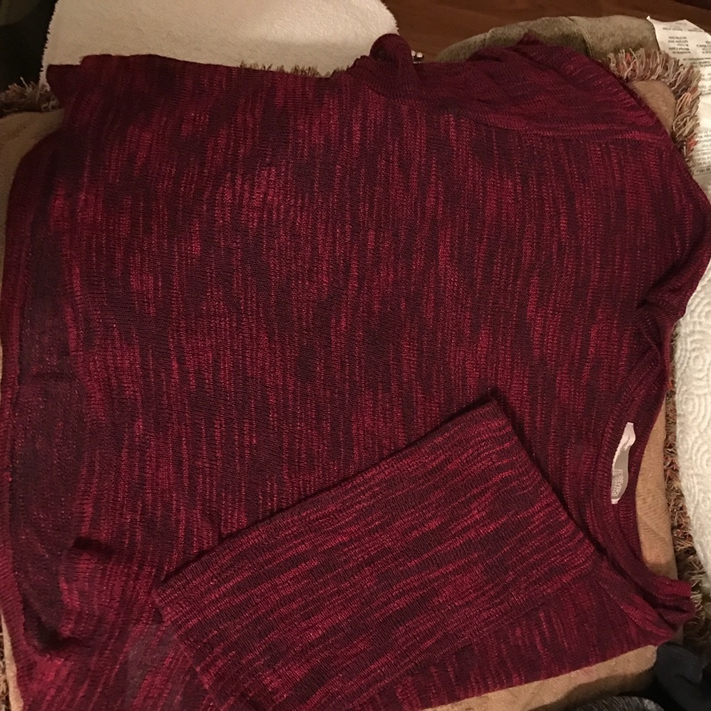 Short sleeve sweater material top