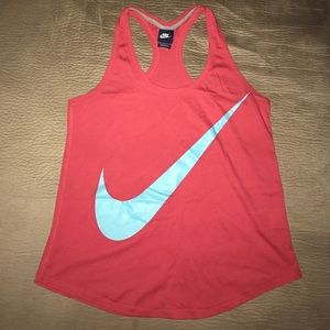 Nike tank top bundle!!