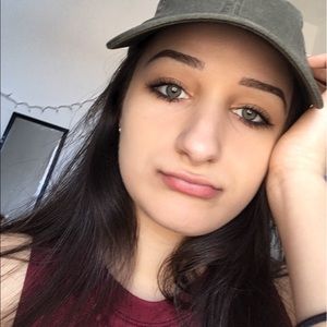 Meet your Posher, Gina