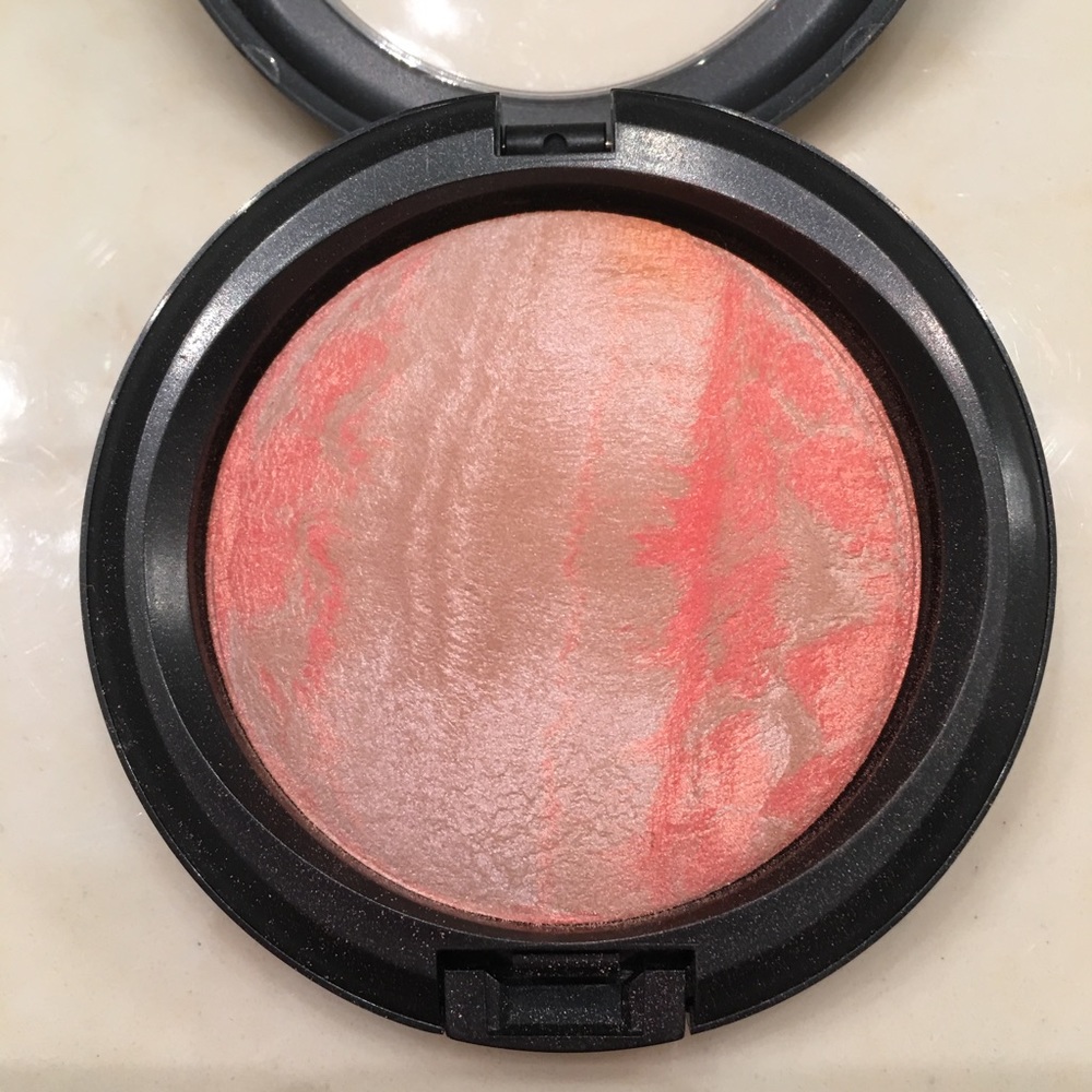 MAC Mineralize SkinFinish, ADORED (LE)