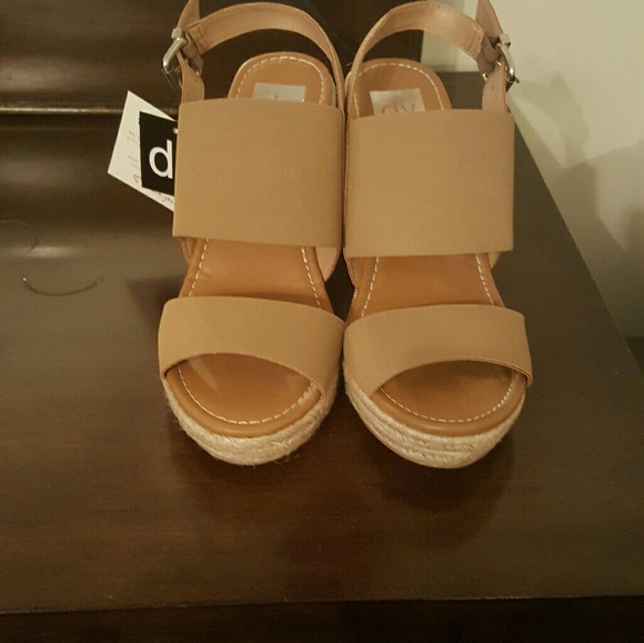 Sandals - Picture 2 of 5